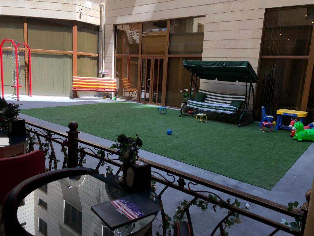California Boutique Hotel Erevan Exterior foto